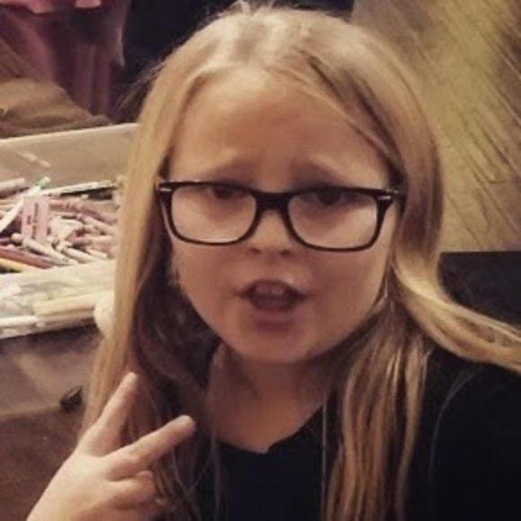 Meet your Posher, Phoebe - Picture 1 of 1